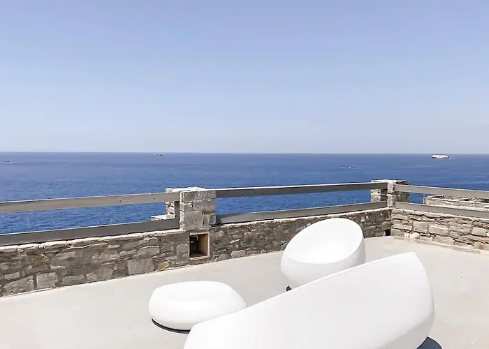Cliff Villa Sarakiniko (Paros)
